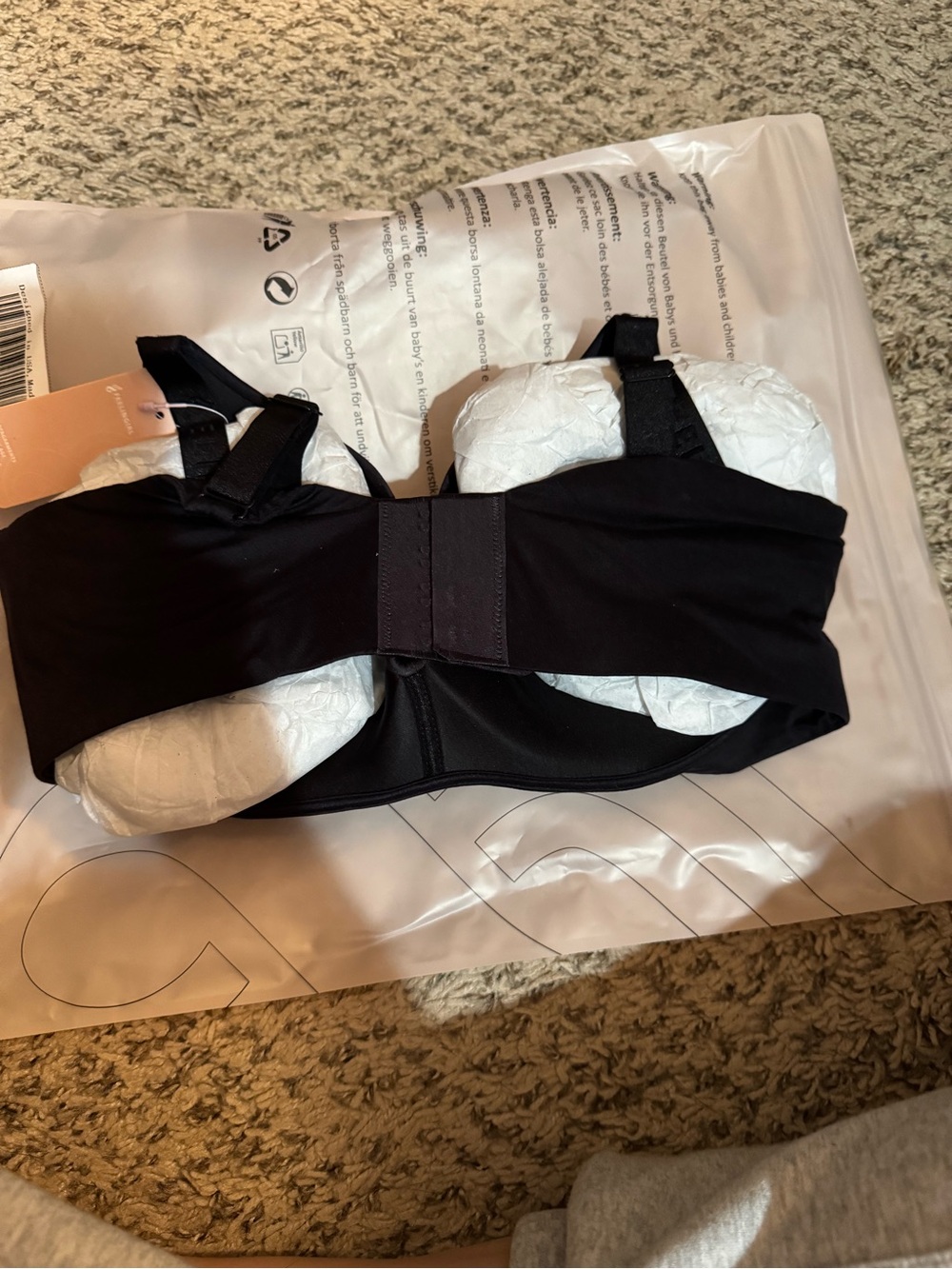 Black Strapless Convertible Bra - feelingirl